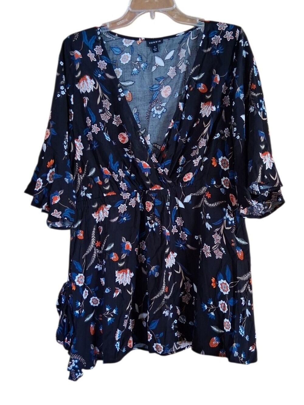 Torrid Floral V Neck Blouse Black Size 1